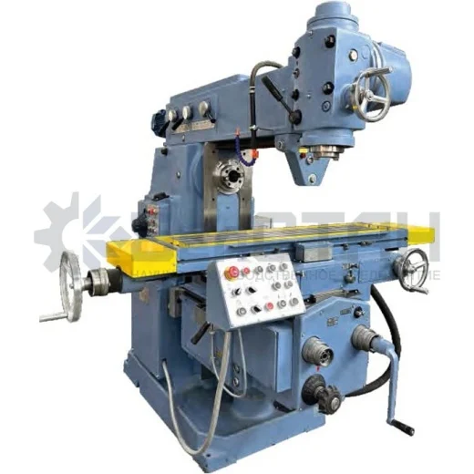 Консольно-фрезерный станок 6Т82Ш